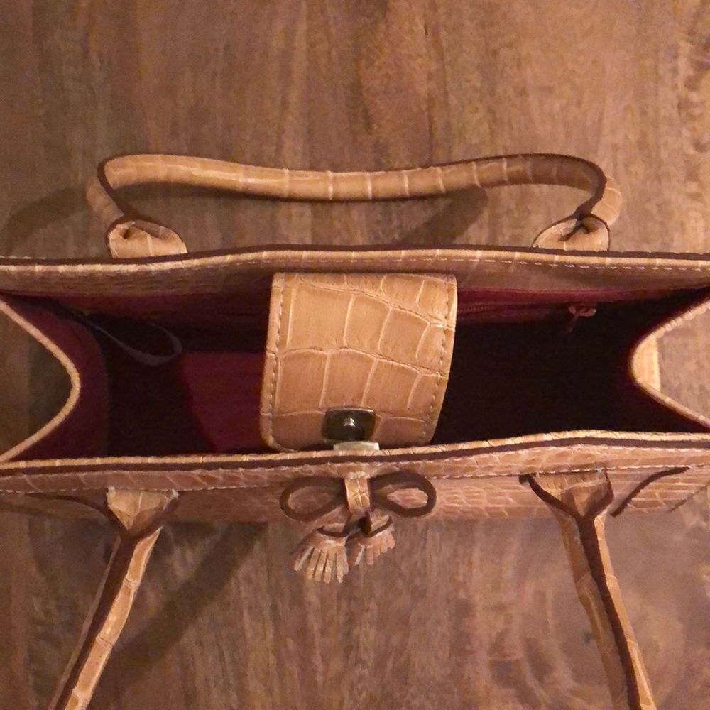Handbag - Picture 3 of 6